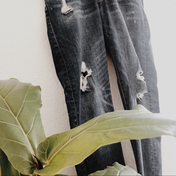 🚚 MOVING SALE! 🚚 Lucky Brand boyfriend jean - Picture 2 of 3